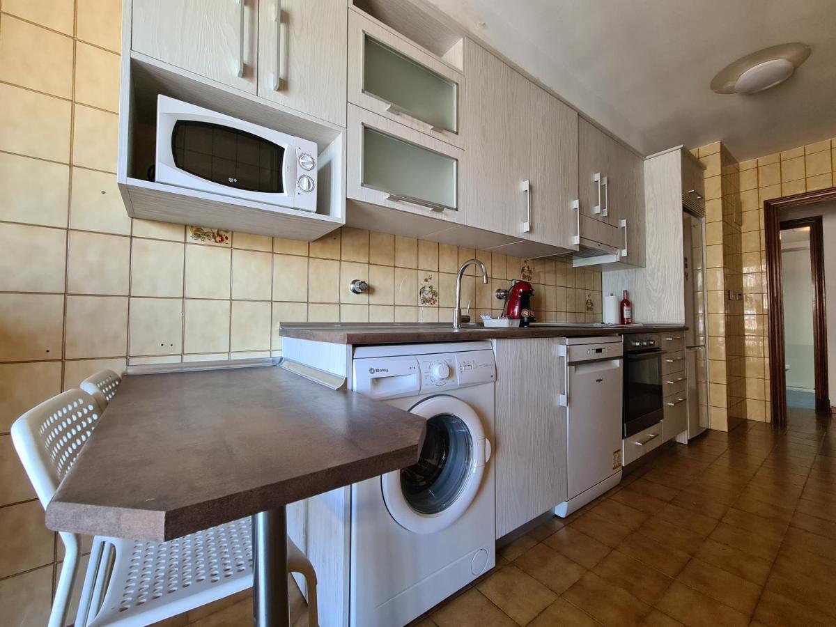 Dos Torres Tauriel - Espacioso Apartamento Con Impresionantes Vistas Y Garaje Privado Zaragoza Eksteriør billede
