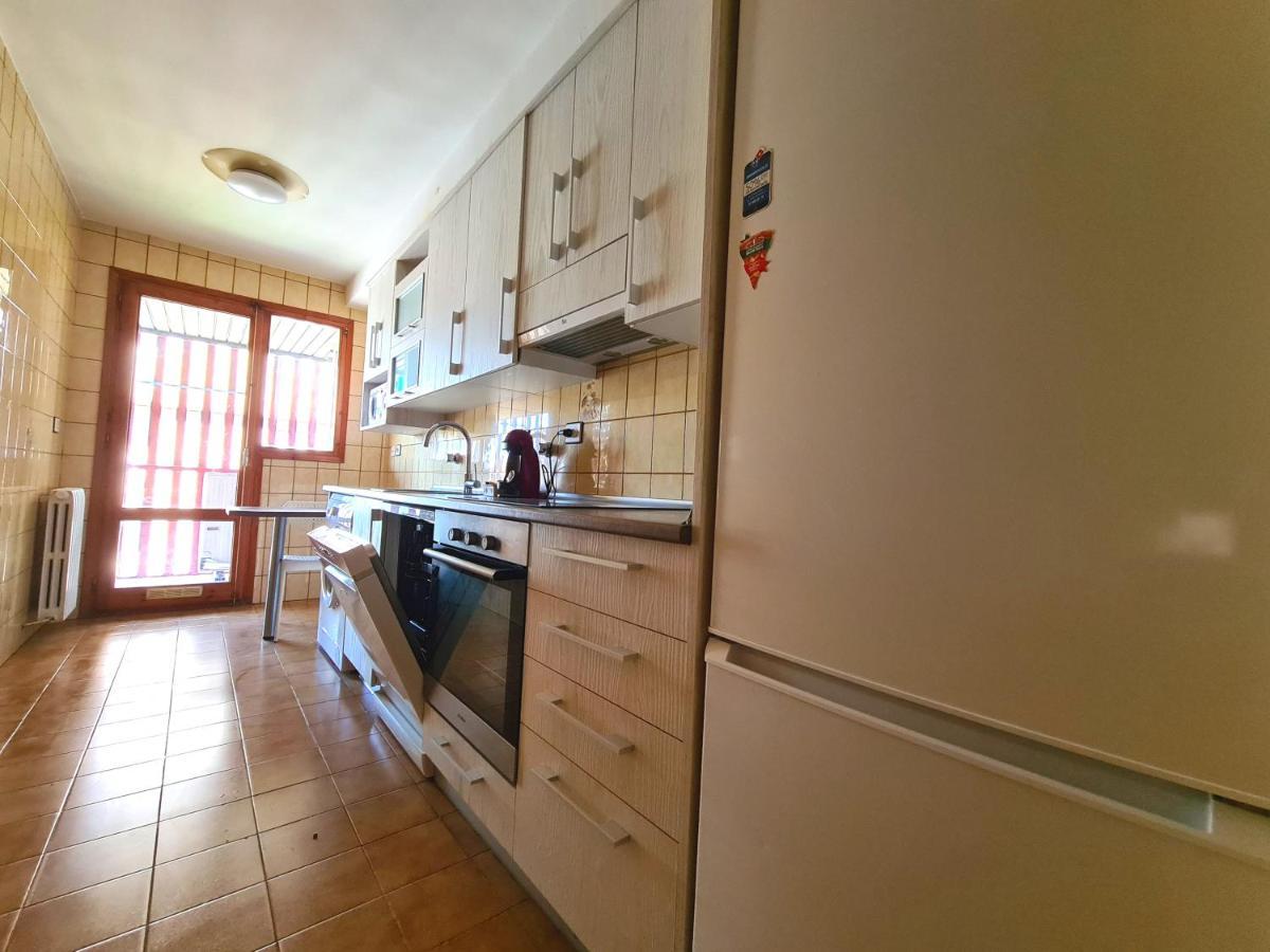 Dos Torres Tauriel - Espacioso Apartamento Con Impresionantes Vistas Y Garaje Privado Zaragoza Eksteriør billede