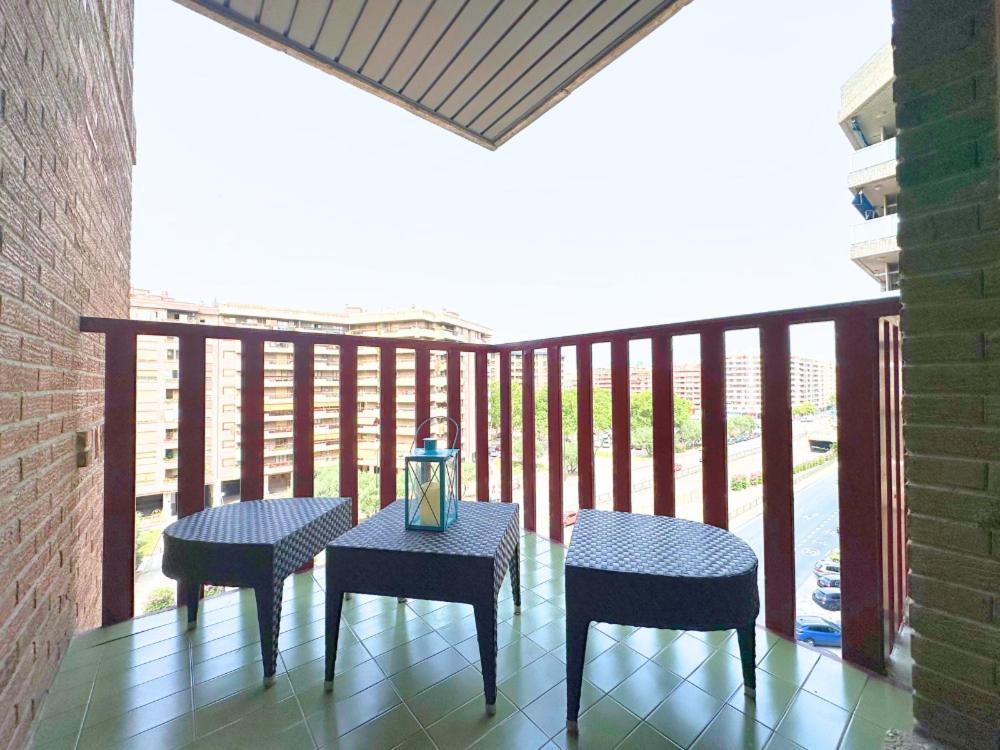 Dos Torres Tauriel - Espacioso Apartamento Con Impresionantes Vistas Y Garaje Privado Zaragoza Eksteriør billede