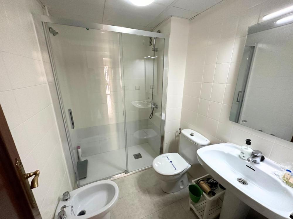 Dos Torres Tauriel - Espacioso Apartamento Con Impresionantes Vistas Y Garaje Privado Zaragoza Eksteriør billede