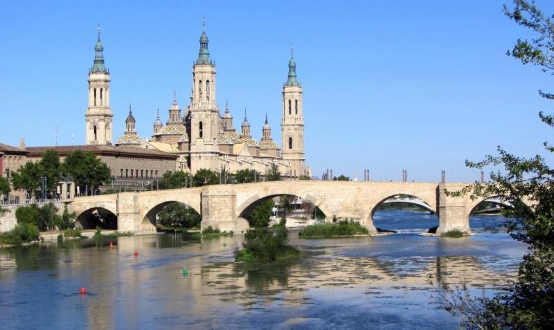 Dos Torres Tauriel - Espacioso Apartamento Con Impresionantes Vistas Y Garaje Privado Zaragoza Eksteriør billede