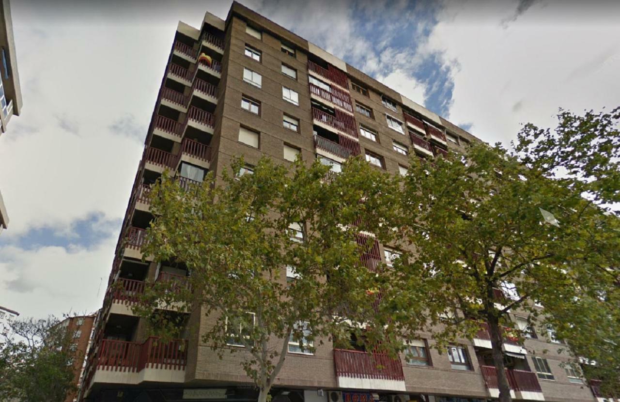 Dos Torres Tauriel - Espacioso Apartamento Con Impresionantes Vistas Y Garaje Privado Zaragoza Eksteriør billede